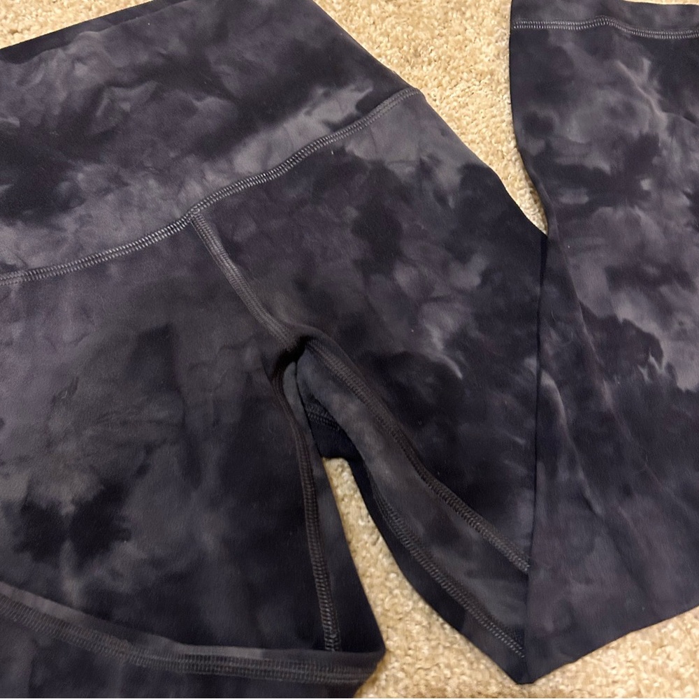 Black Tie-Dye Leggings